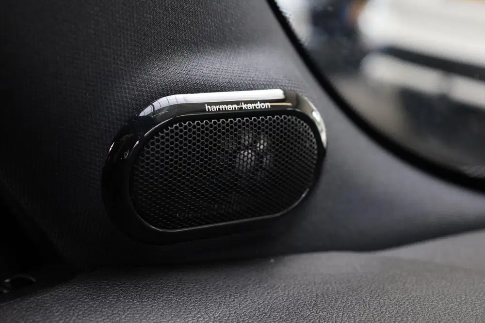 Mini John Cooper Works Cooper Works JCW Pack F1 PANO HARMAN&KARDO uit 2021, foto 13