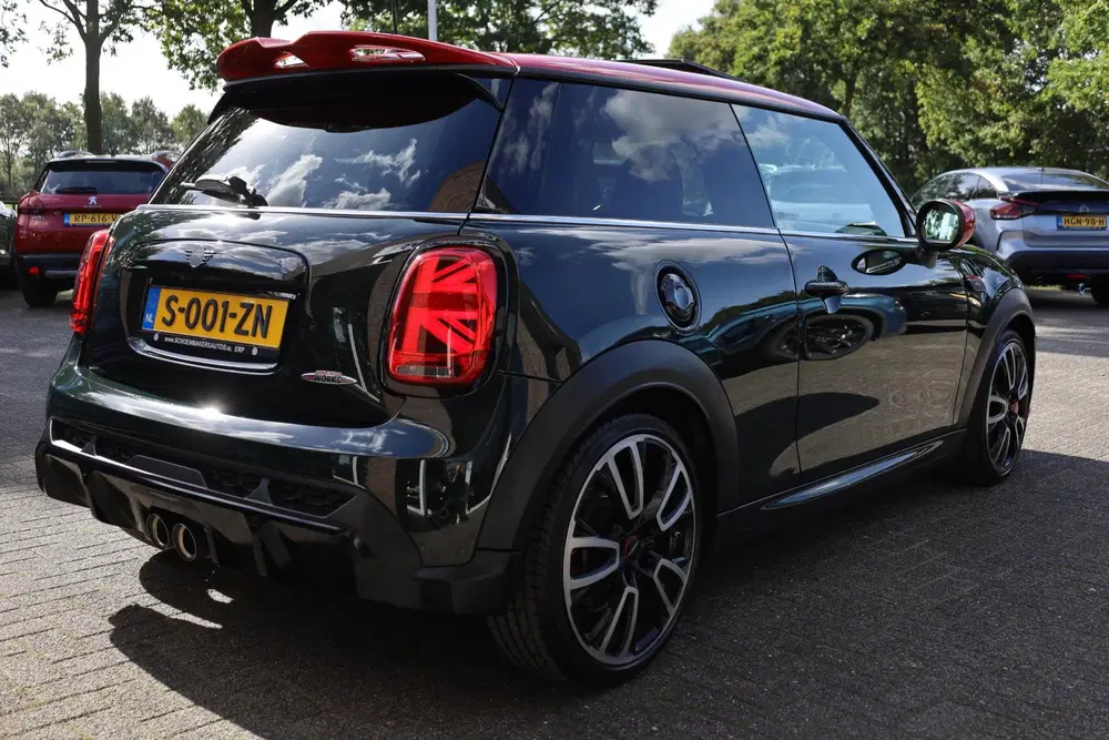 Mini John Cooper Works Cooper Works JCW Pack F1 PANO HARMAN&KARDO uit 2021, foto 2