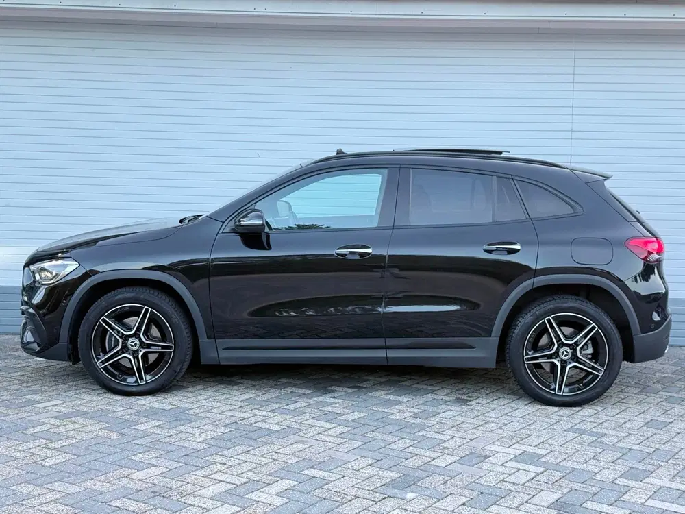 Mercedes-Benz GLA 250 e AMG Line uit 2022, foto 5
