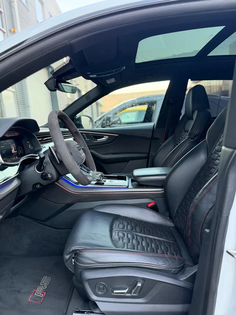 Audi RS Q8 RS Q8 4.0 TFSI quattro 600PK uit 2019, foto 12