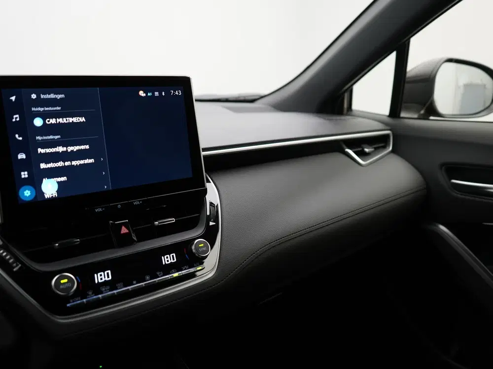 Toyota Corolla Cross Hybrid 140 Dynamic NU met € 3.000 uit 2026, foto 4