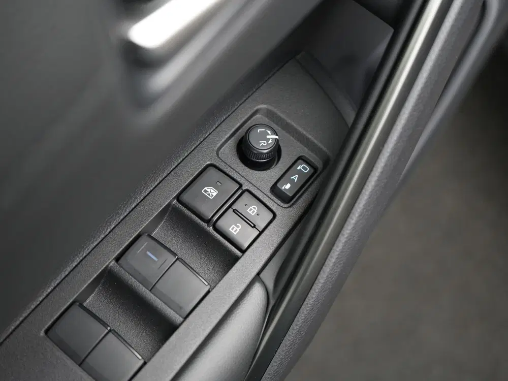 Toyota Corolla Cross Hybrid 140 Dynamic NU met € 3.000 uit 2026, foto 6