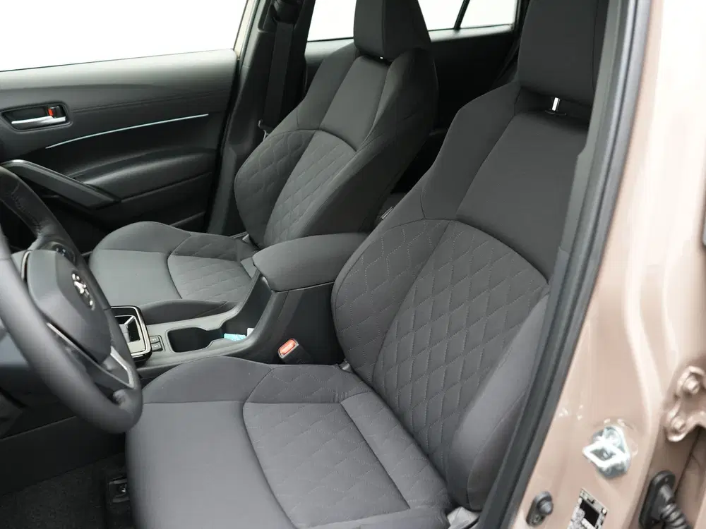 Toyota Corolla Cross Hybrid 140 Dynamic NU met € 3.000 uit 2026, foto 8