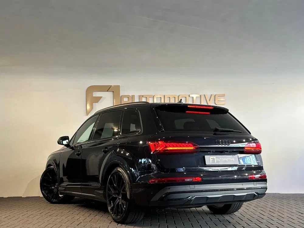 Audi Q7 55 TFSI e quattro Competition Pano uit 2020, foto 2
