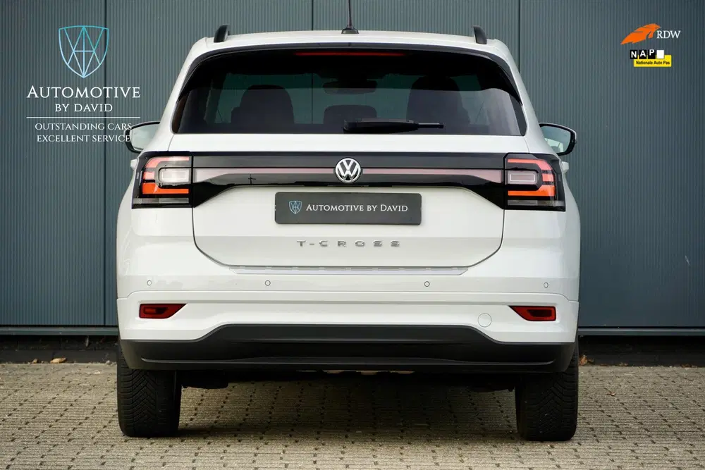 Volkswagen T-Cross 1.0 TSI 116 pk R-LINE BUSINESS AUTOMAAT uit 2020, foto 4