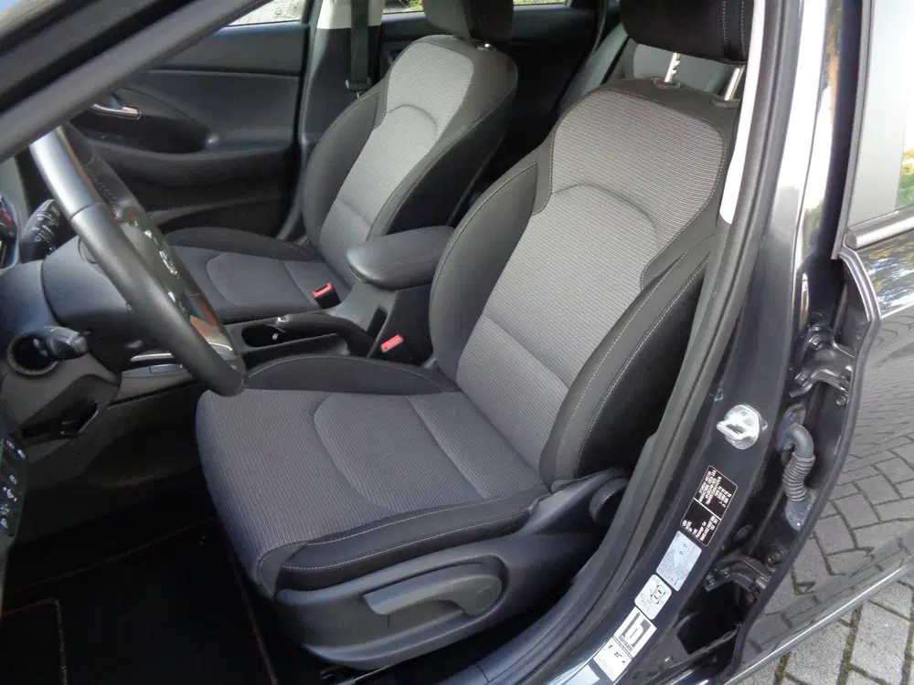 Hyundai i30 1.5 T-GDi MHEV uit 2021, foto 5