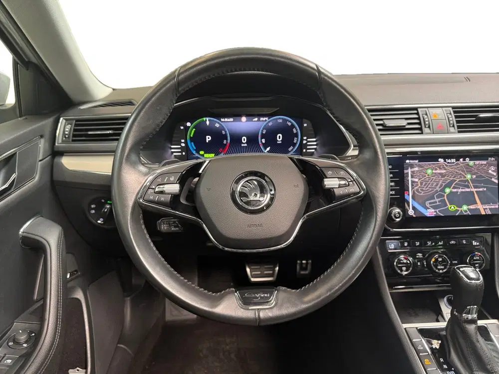 Skoda Superb 1.4 TSI iV Laurin & Klement I Panoramadak uit 2023, foto 13