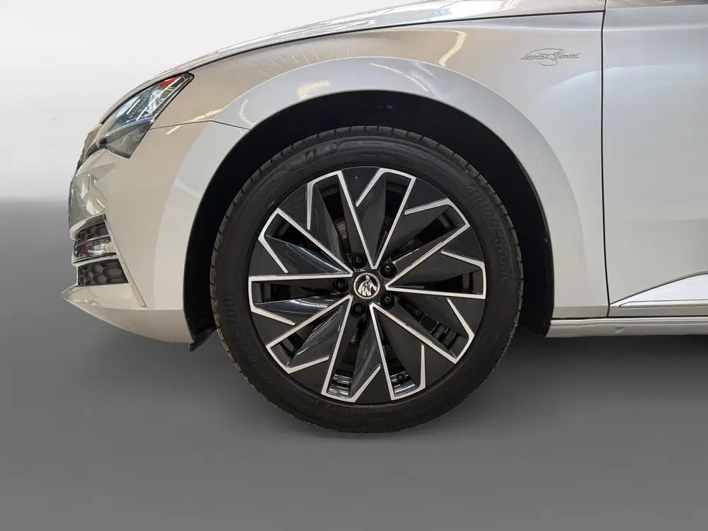 Skoda Superb 1.4 TSI iV Laurin & Klement I Panoramadak uit 2023, foto 15