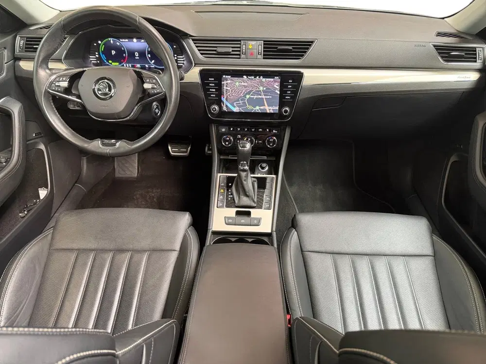 Skoda Superb 1.4 TSI iV Laurin & Klement I Panoramadak uit 2023, foto 7