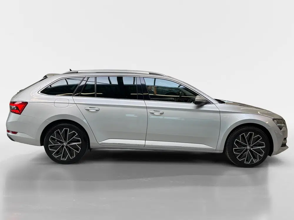Skoda Superb 1.4 TSI iV Laurin & Klement I Panoramadak uit 2023, foto 8