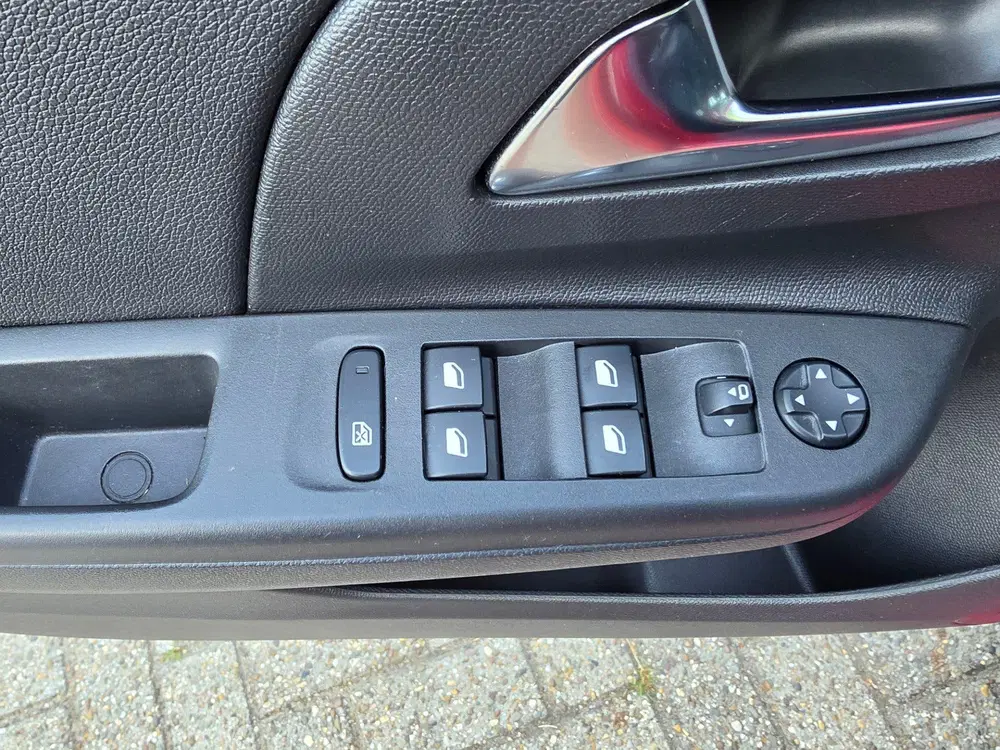 Opel Corsa 1.2 Elegance uit 2021, foto 10