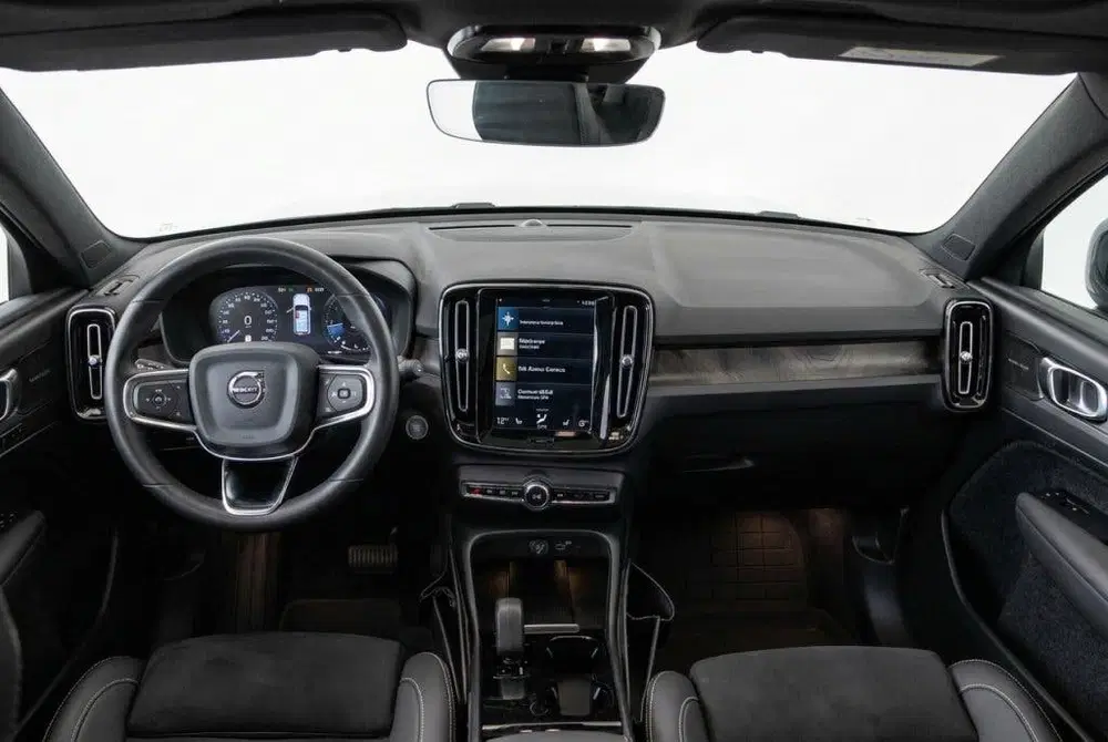 Volvo XC40 Single Motor Extended Range Ultimate 82 kW uit 2024, foto 13