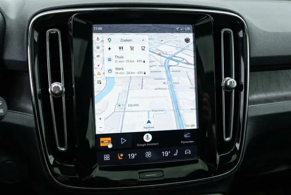 Volvo XC40 Single Motor Extended Range Ultimate 82 kW uit 2024, foto 15