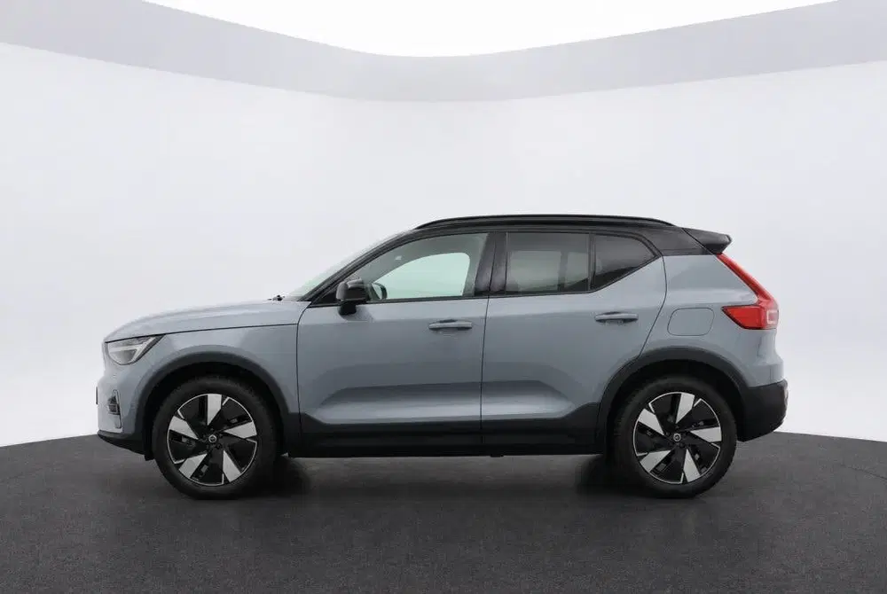 Volvo XC40 Single Motor Extended Range Ultimate 82 kW uit 2024, foto 2