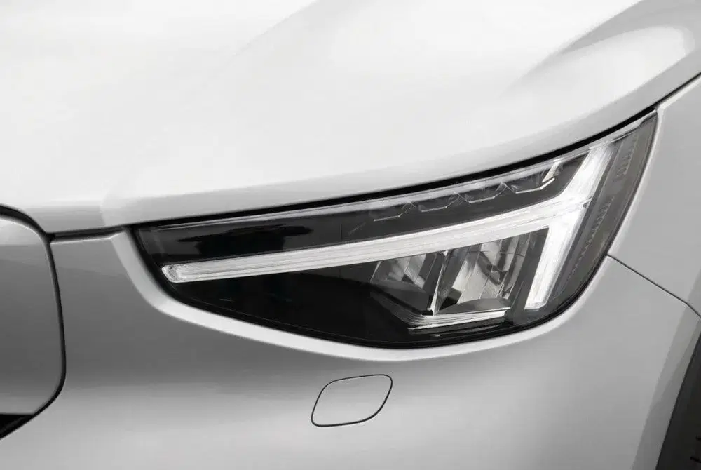 Volvo XC40 Single Motor Extended Range Ultimate 82 kW uit 2024, foto 6