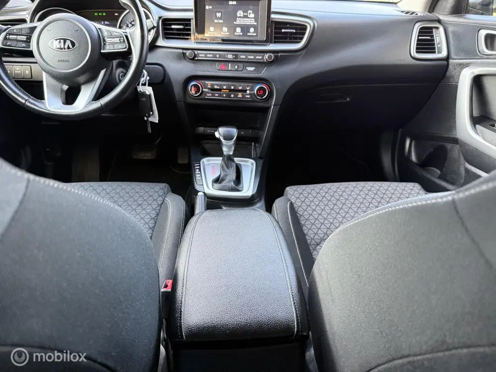 Kia Ceed 1.4 T-GDi DynamicLine Automaat uit 2019, foto 15