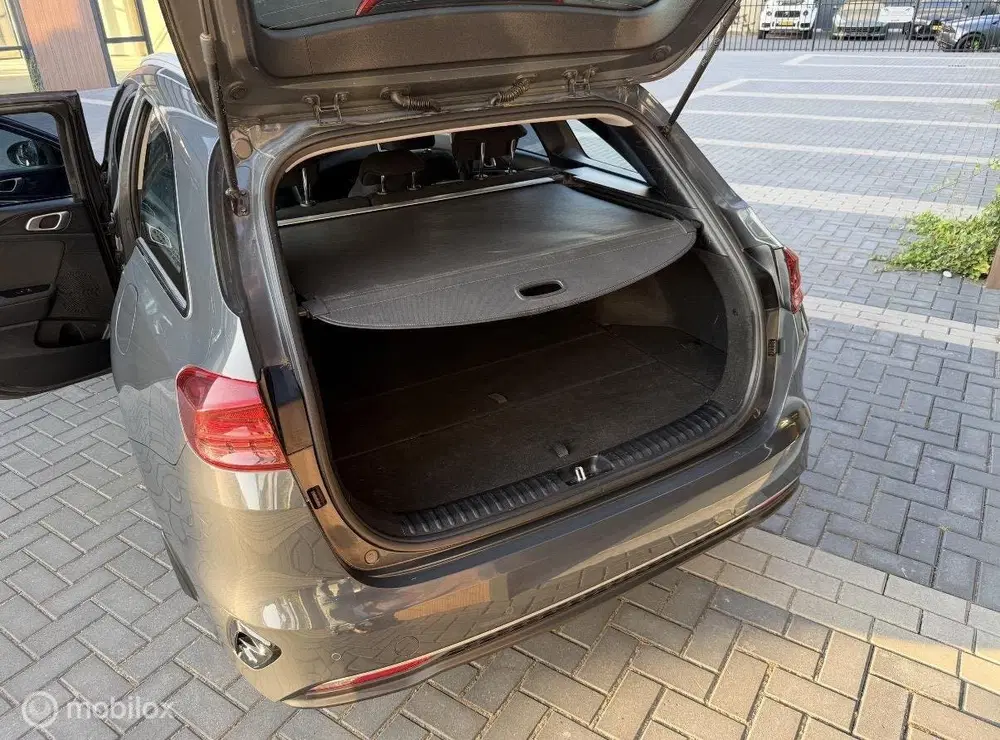 Kia Ceed 1.4 T-GDi DynamicLine Automaat uit 2019, foto 4