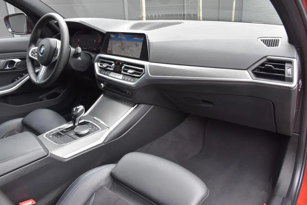 BMW 3-serie 318i M Sport uit 2020, foto 10