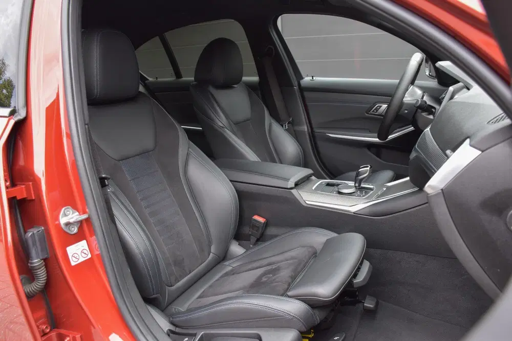 BMW 3-serie 318i M Sport uit 2020, foto 11