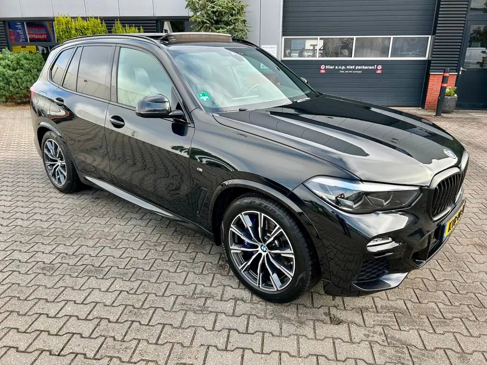 BMW X5 XDrive45e M-Sport uit 2020, foto 2