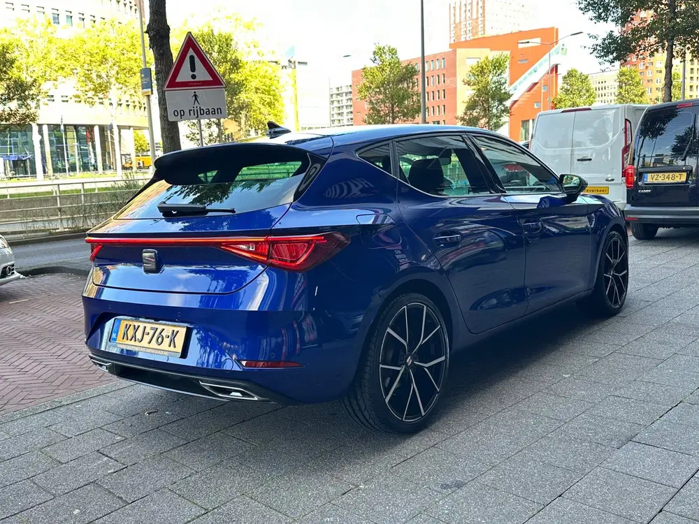SEAT Leon 1.5 eTSI FR Aut Leer Navi Camera Carplay uit 2021, foto 3