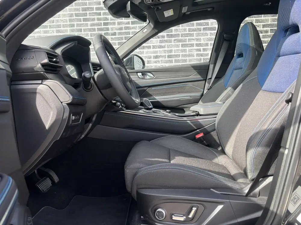 Lynk & Co 01 1.5 Plug-in Hybrid uit 2025, foto 8
