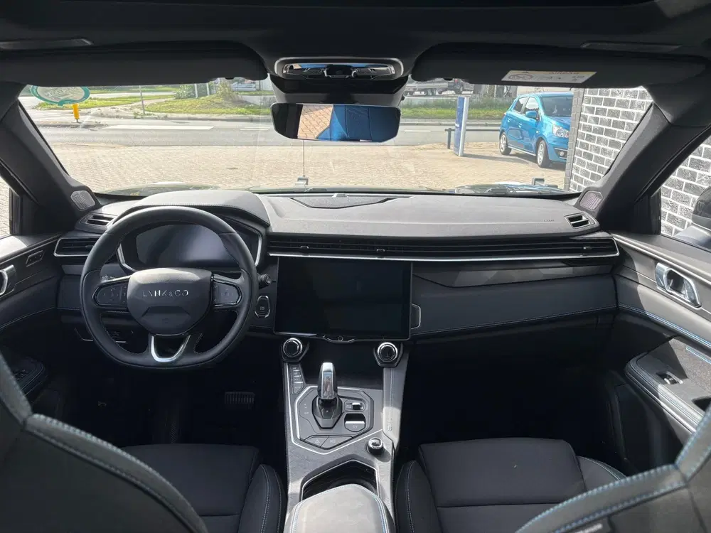 Lynk & Co 01 1.5 Plug-in Hybrid uit 2025, foto 9