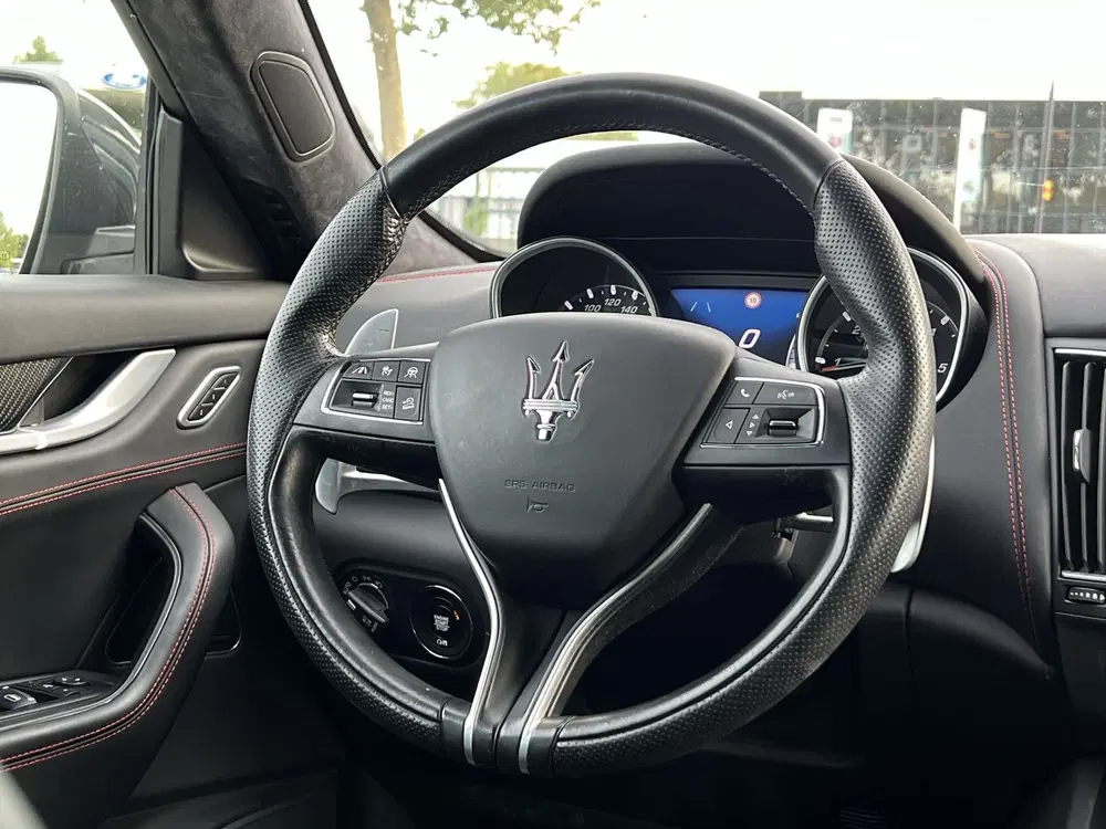 Maserati Levante 3.0 V6 D AWD GranLusso uit 2019, foto 11