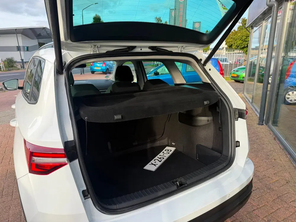 Skoda Karoq 1.5 TSI ACT Business Edition AUT uit 2023, foto 8
