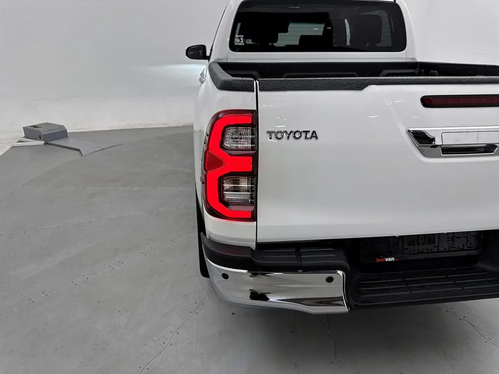 Toyota Hilux 2.8 D-4D Double Cab Professional 204pk Led uit 2023, foto 15