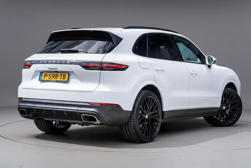 Porsche Cayenne 3.0 V6 340pk Pano-dak uit 2019, foto 2