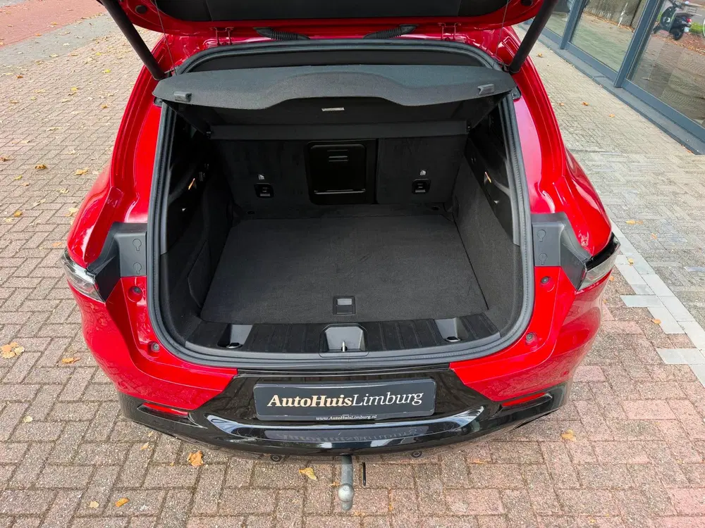 Alfa Romeo Tonale 1.5T Hybrid Ti uit 2023, foto 12