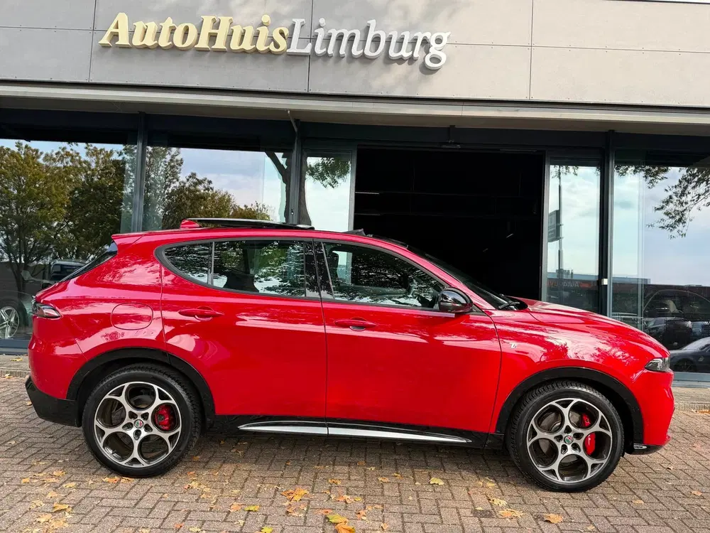 Alfa Romeo Tonale 1.5T Hybrid Ti uit 2023, foto 3