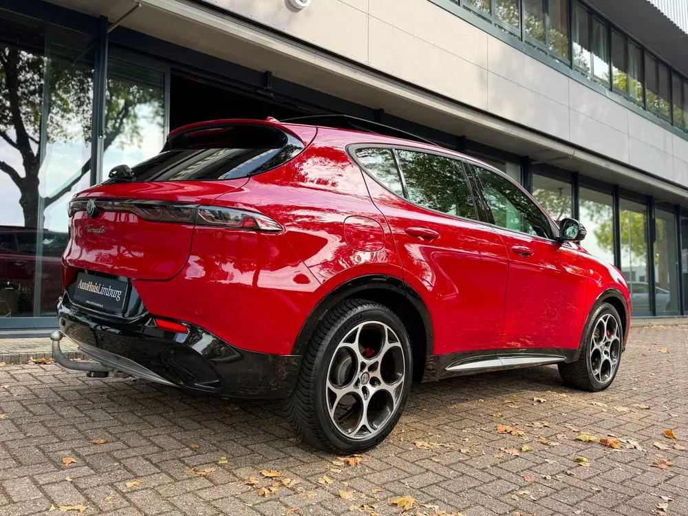 Alfa Romeo Tonale 1.5T Hybrid Ti uit 2023, foto 5