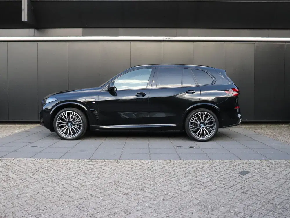 BMW X5 xDrive50e SOH 96.5% uit 2023, foto 2