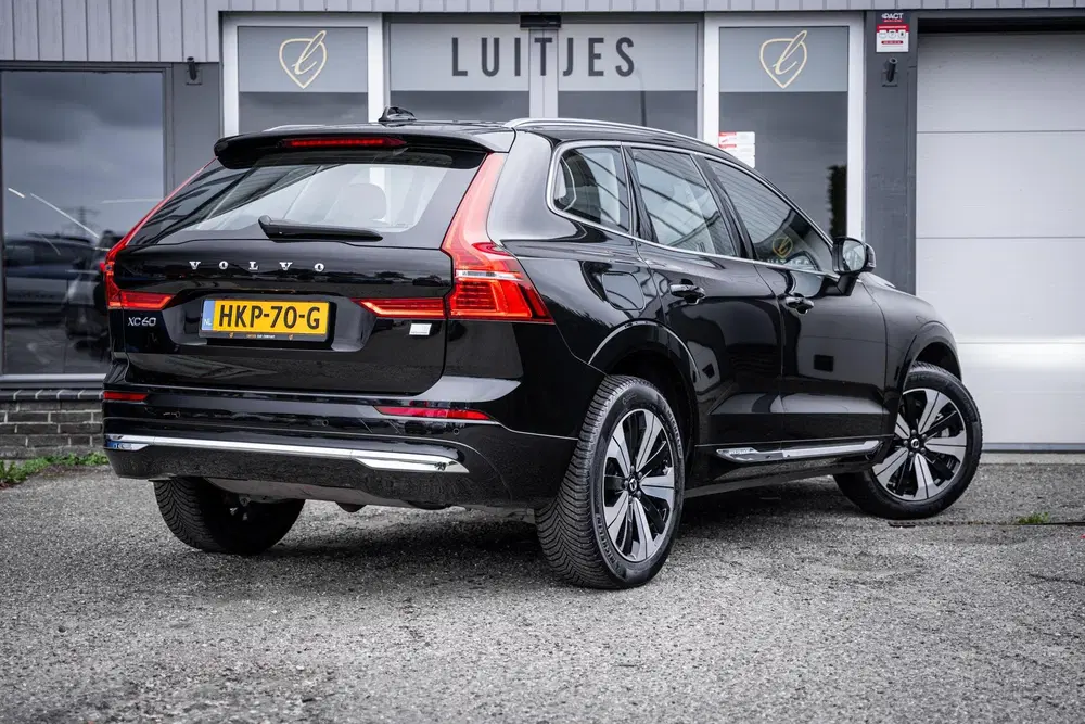Volvo XC60 2.0 T6 Plug-In Hybrid AWD Plus Bright Pano uit 2024, foto 10