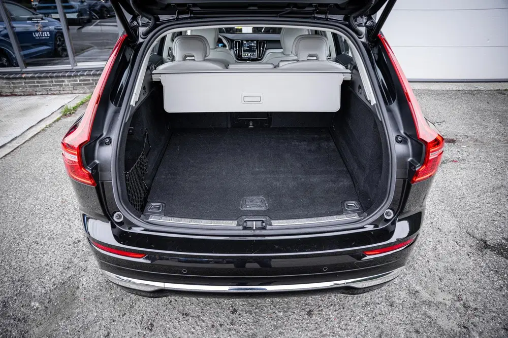 Volvo XC60 2.0 T6 Plug-In Hybrid AWD Plus Bright Pano uit 2024, foto 12