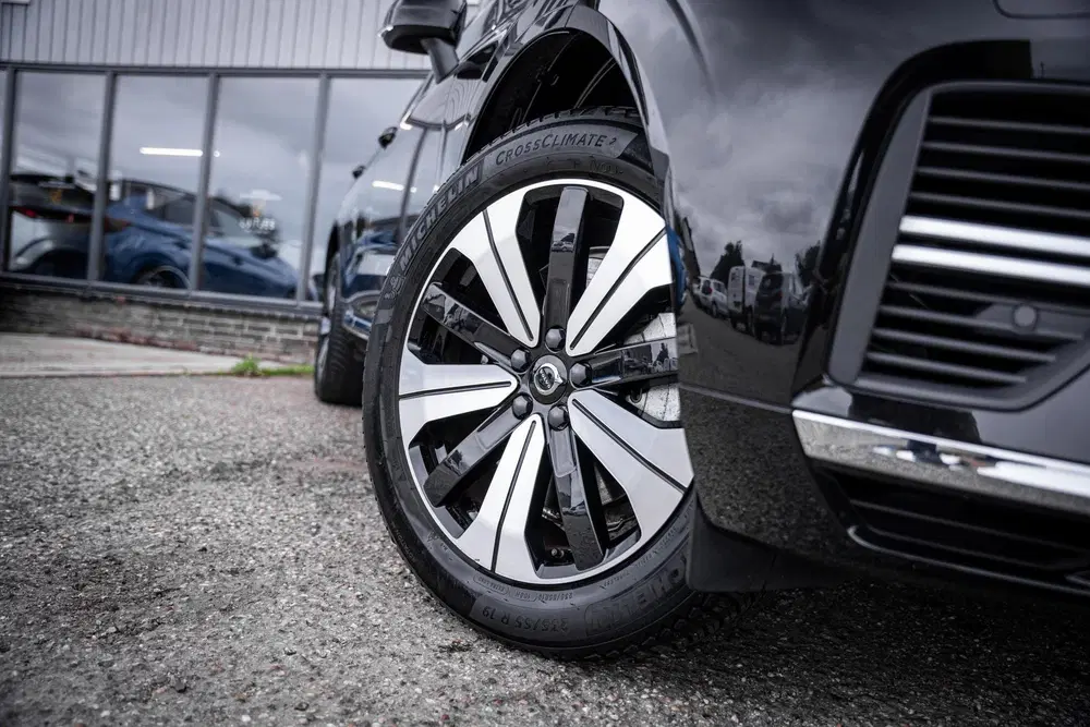 Volvo XC60 2.0 T6 Plug-In Hybrid AWD Plus Bright Pano uit 2024, foto 8