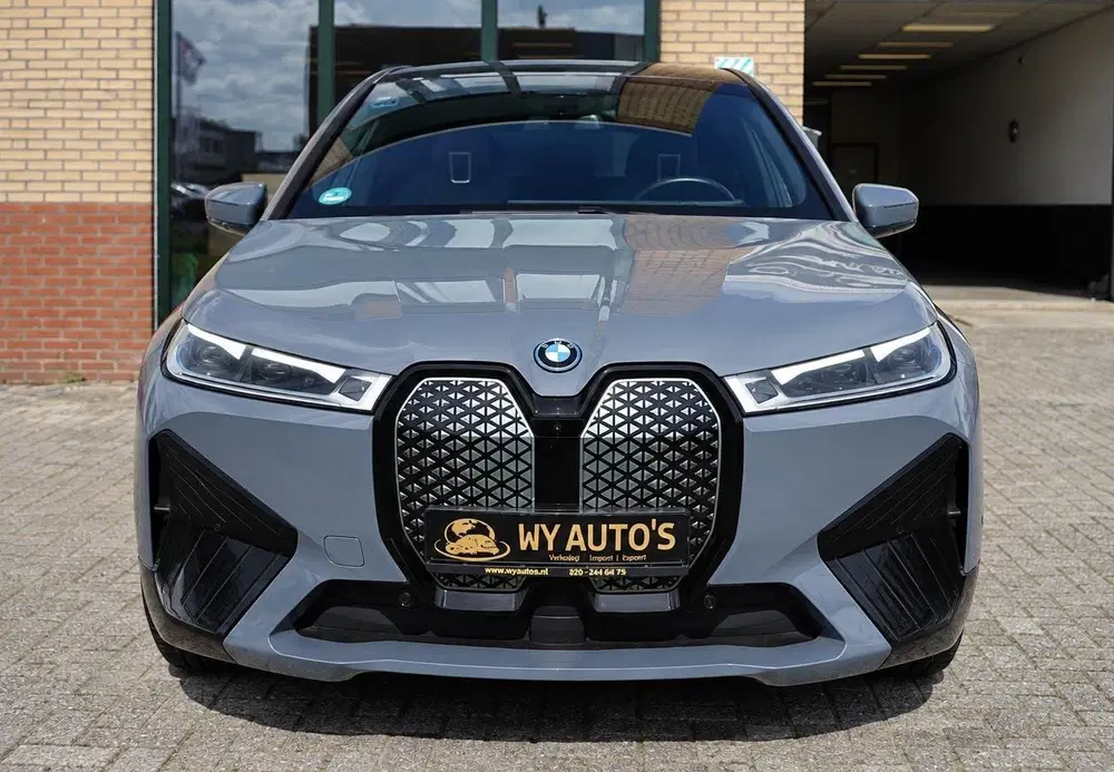 BMW iX xDrive50 112 kWh M-Sport uit 2023, foto 7