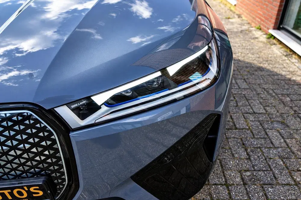 BMW iX xDrive50 112 kWh M-Sport uit 2023, foto 9