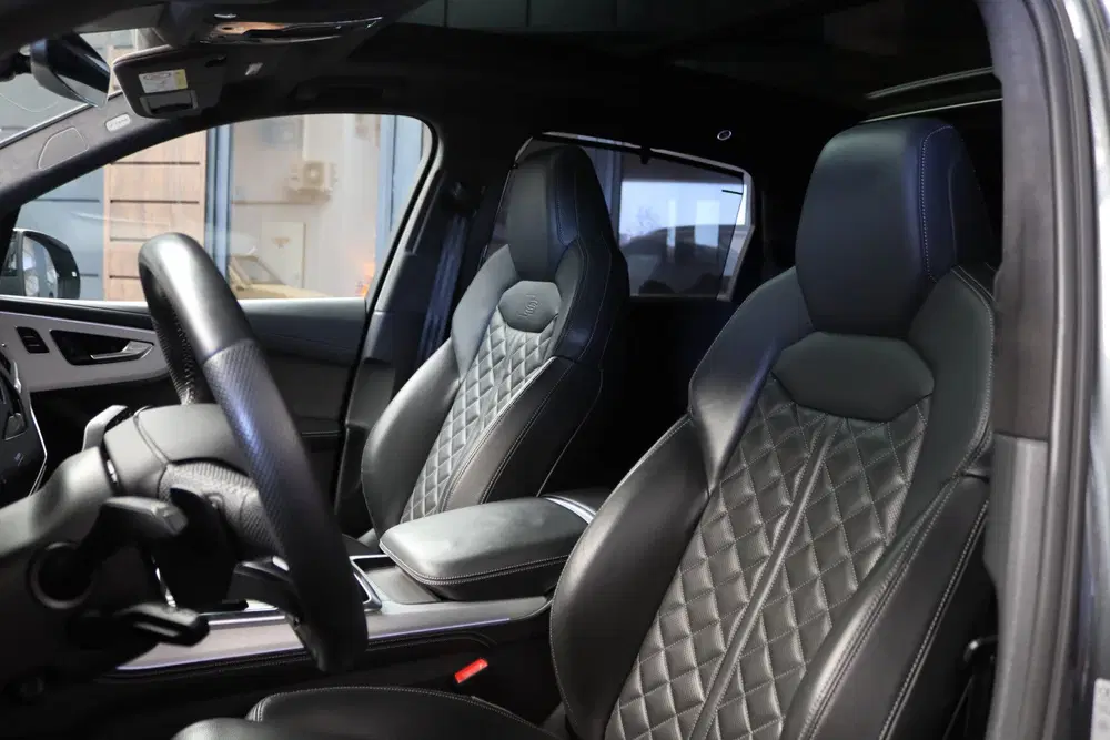 Audi Q7 60 TFSI e quattro 456pk S-Line Competition uit 2020, foto 11