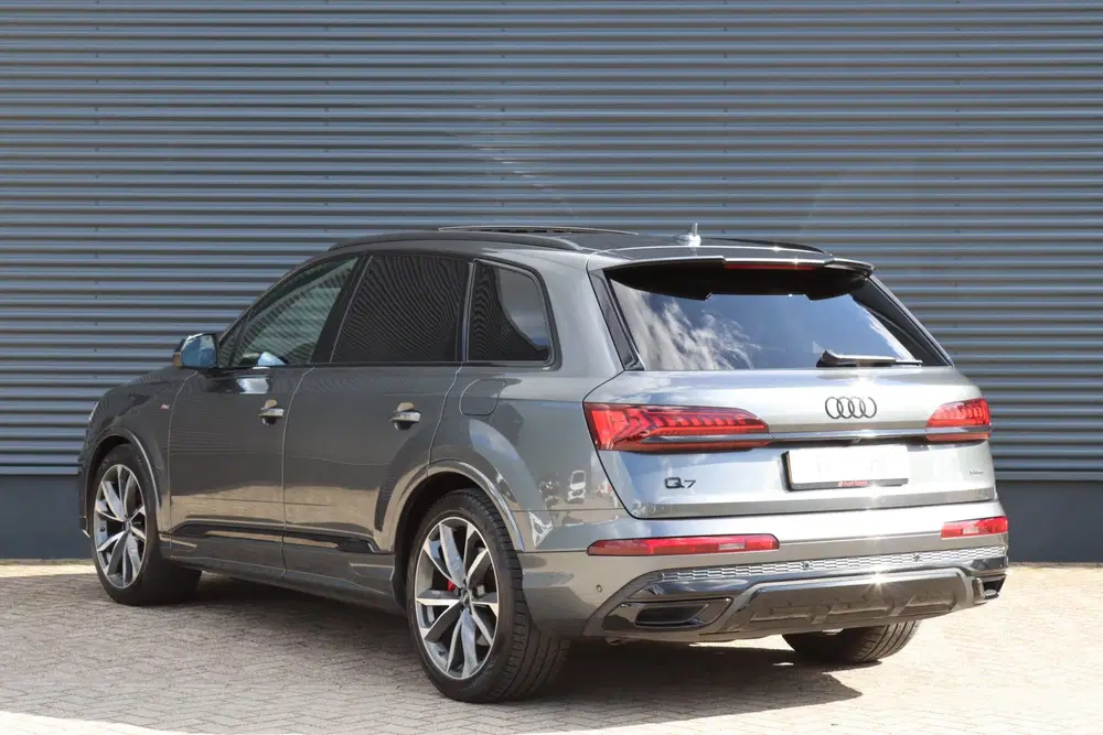 Audi Q7 60 TFSI e quattro 456pk S-Line Competition uit 2020, foto 6