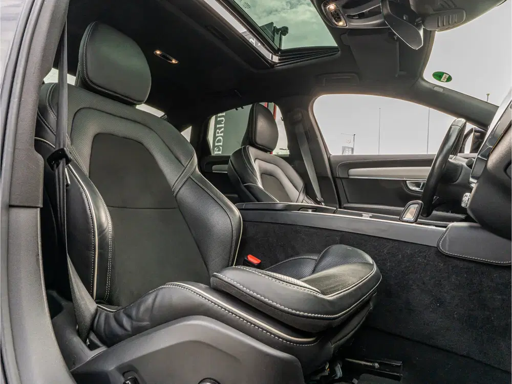 Volvo S90 2.0 B4 PLUS DARK ORG NL SCHUIFDAK CAMERA H uit 2022, foto 4