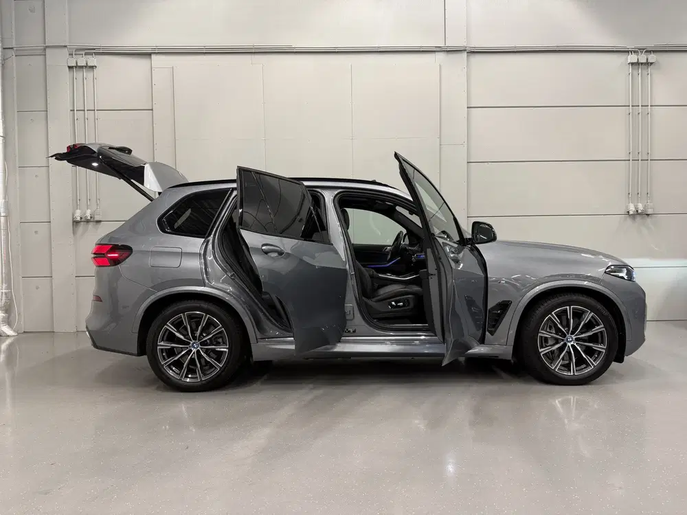 BMW X5 xDrive50e M-Sport SKYSCRAPER uit 2023, foto 11