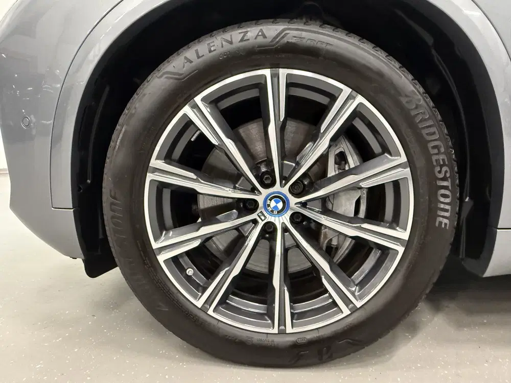 BMW X5 xDrive50e M-Sport SKYSCRAPER uit 2023, foto 12