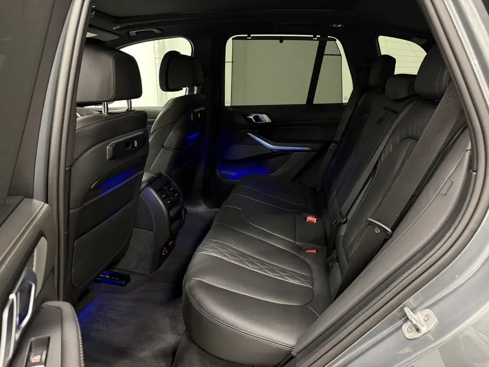 BMW X5 xDrive50e M-Sport SKYSCRAPER uit 2023, foto 14