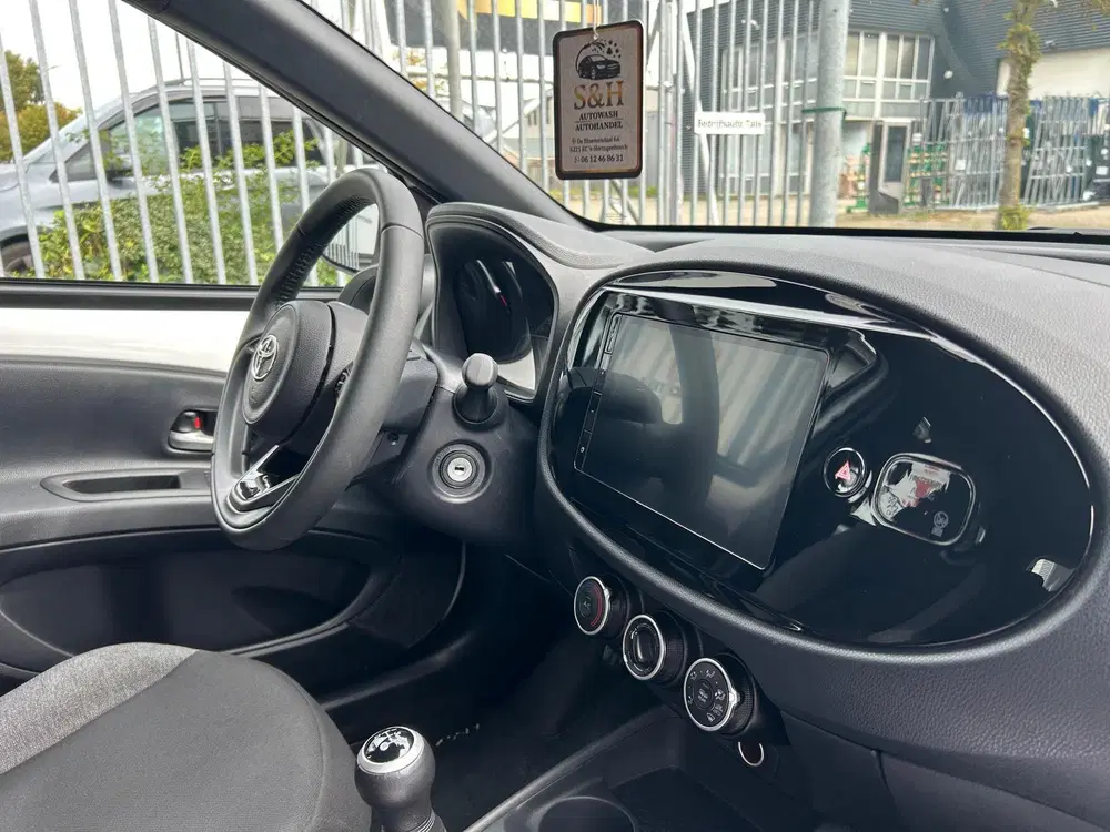 Toyota Aygo X 1.0 Vvt-i MT 72pk 2025 Wit (BTW Auto ) uit 2025, foto 12