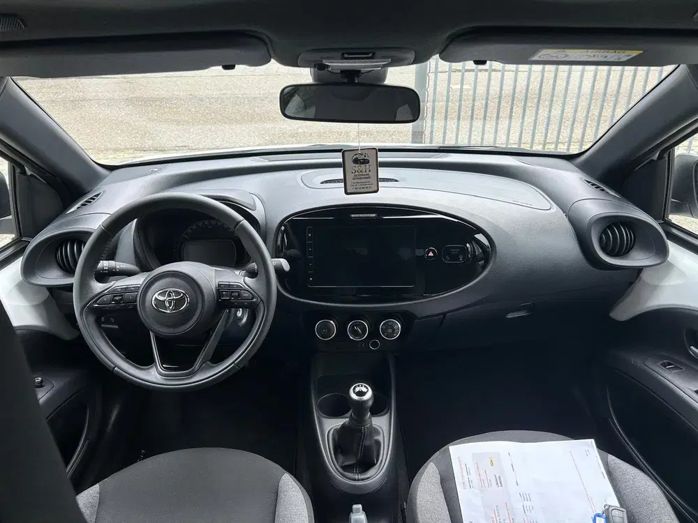 Toyota Aygo X 1.0 Vvt-i MT 72pk 2025 Wit (BTW Auto ) uit 2025, foto 9