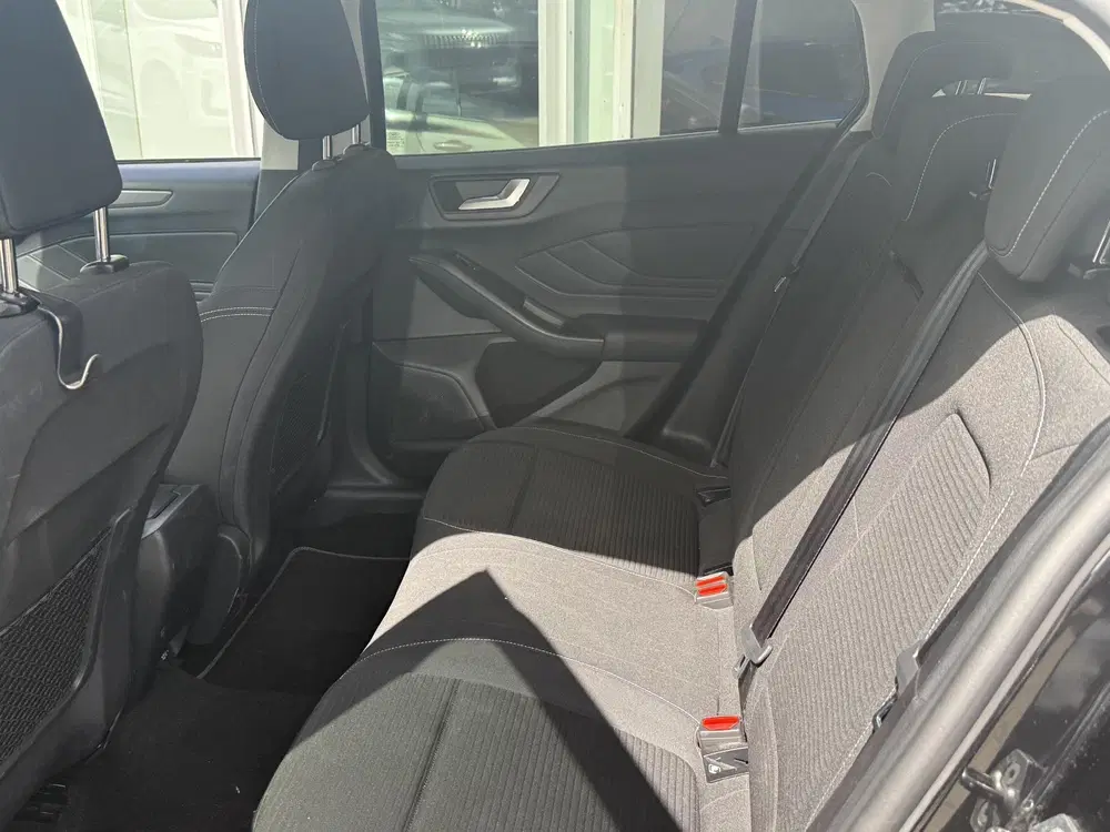 Ford Focus 1.0 EcoBoost Titanium Business uit 2020, foto 13