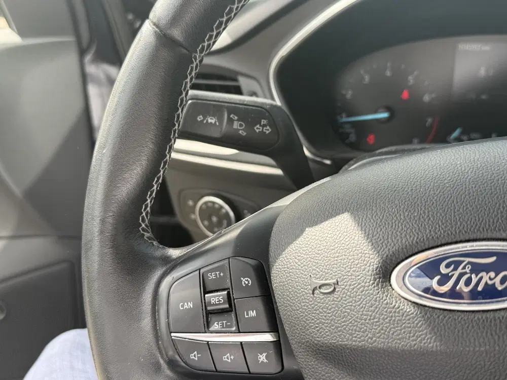 Ford Focus 1.0 EcoBoost Titanium Business uit 2020, foto 15